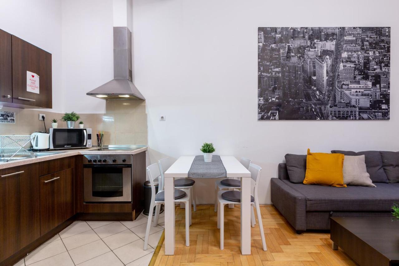 Dowtown Home In The Gozsdu Garden Budapest Exterior photo